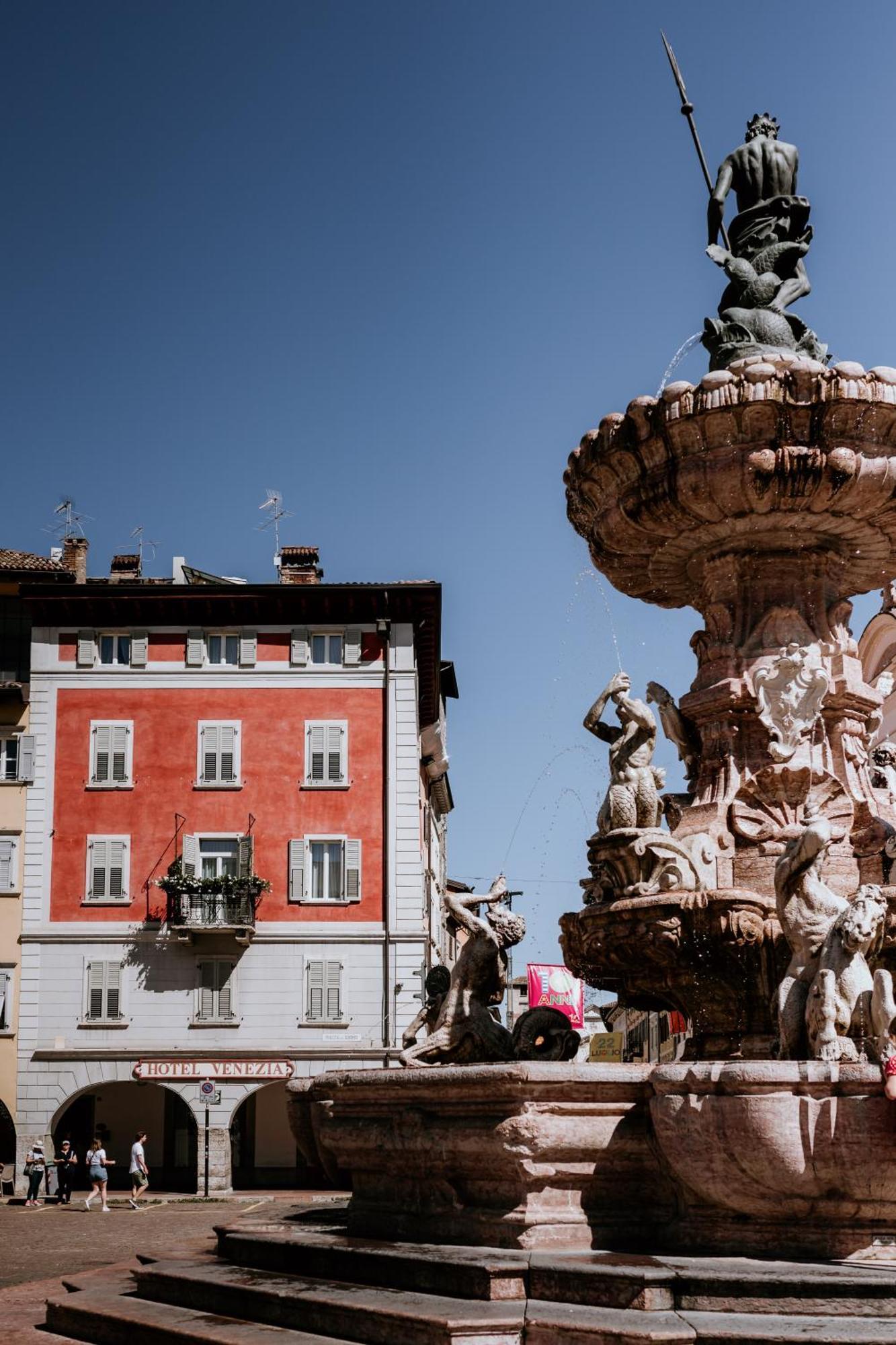 Hotel Venezia Trento Esterno foto