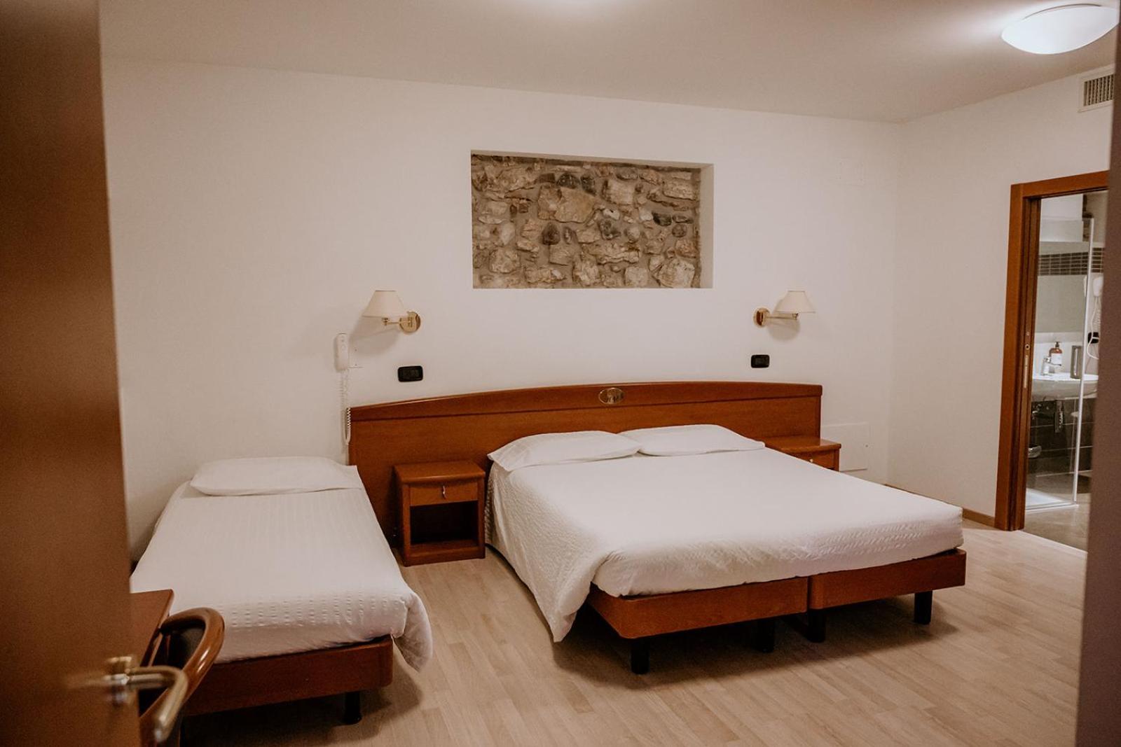 Hotel Venezia Trento Esterno foto