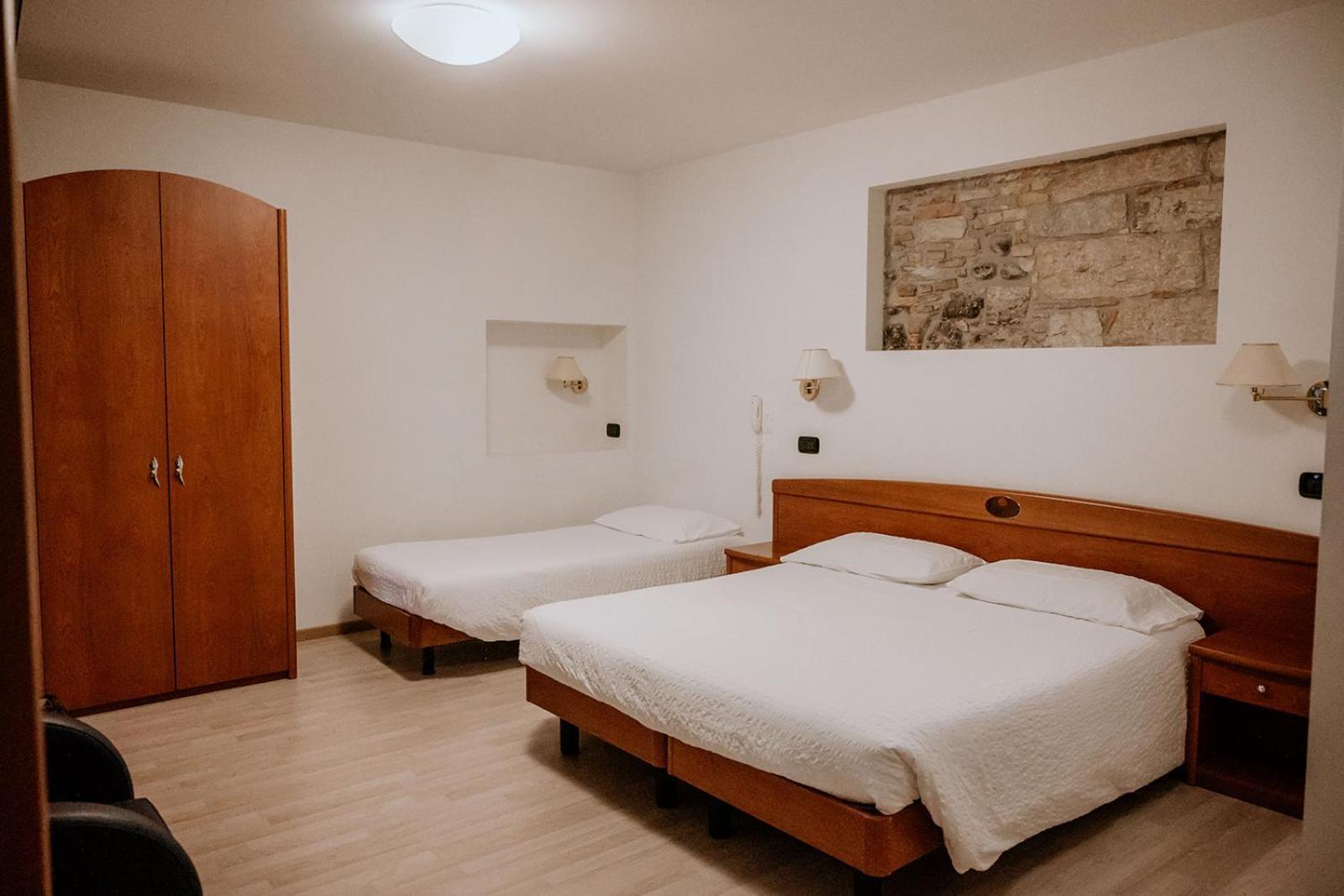 Hotel Venezia Trento Esterno foto
